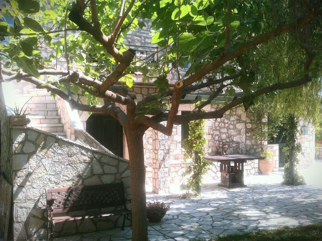 Sterna Apartment Asprogerakata Exterior photo